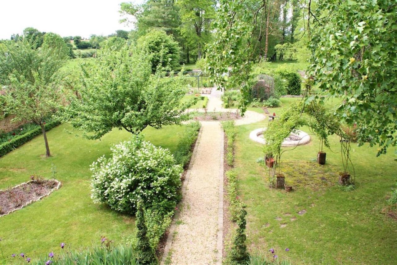 Le Clos Du Gue Pressac Esterno foto