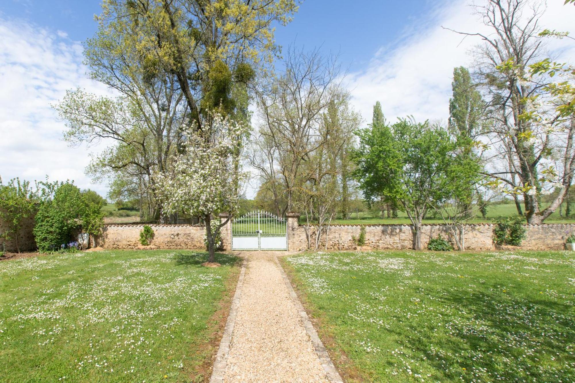 Le Clos Du Gue Pressac Esterno foto